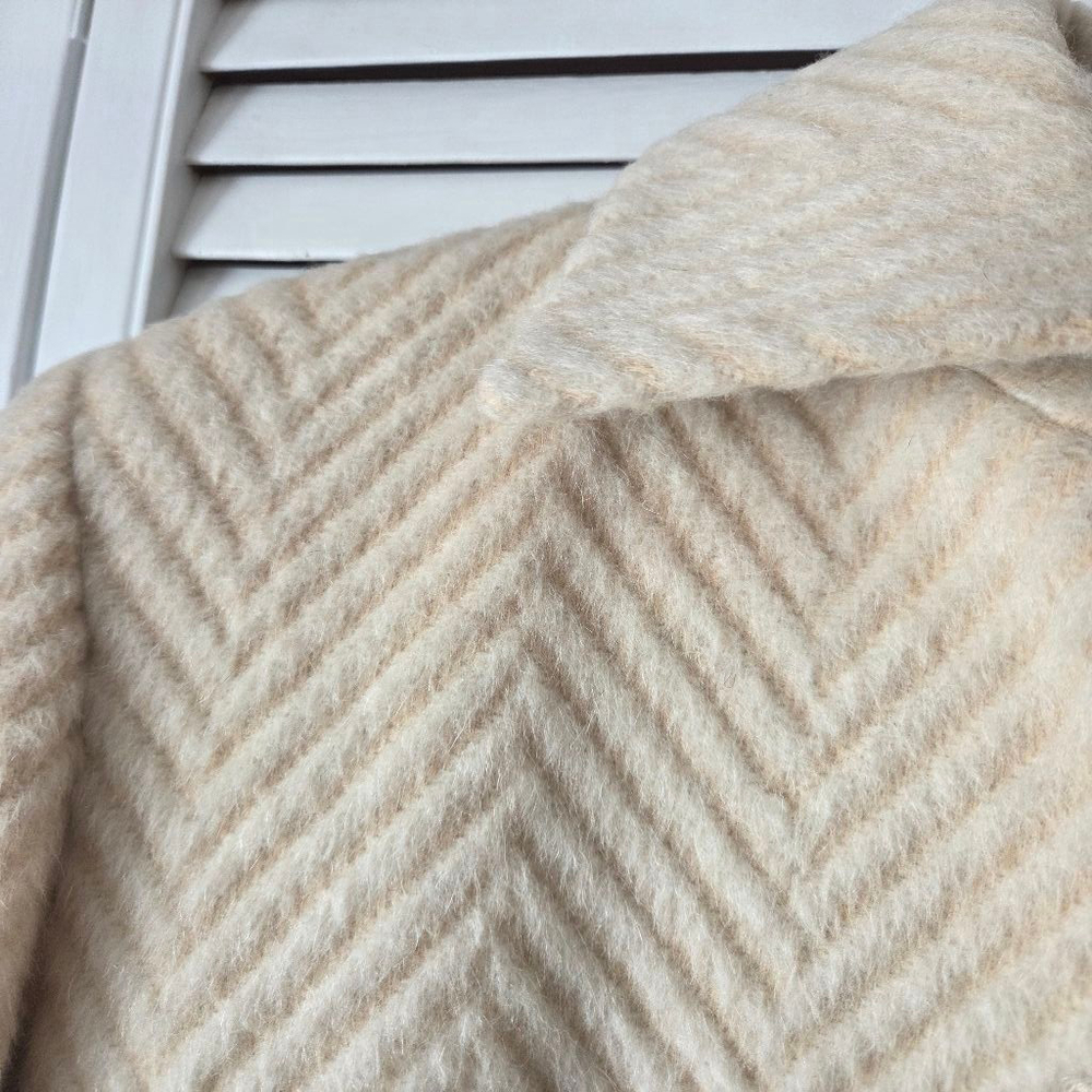 Women's Nipon Couture Cream & Beige Herringbone Llama Wool Coat Size 8 - Picture 14 of 14